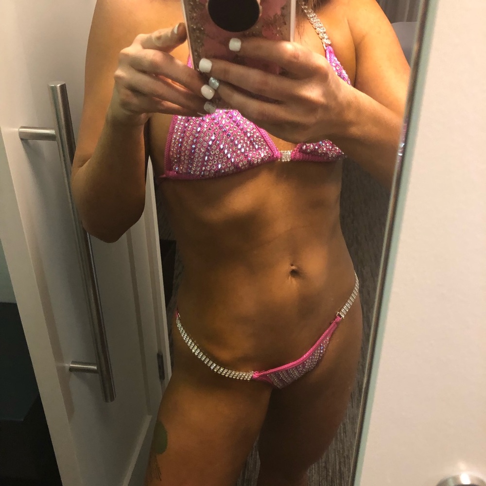 Pink competition bikini, XS top and bottoms